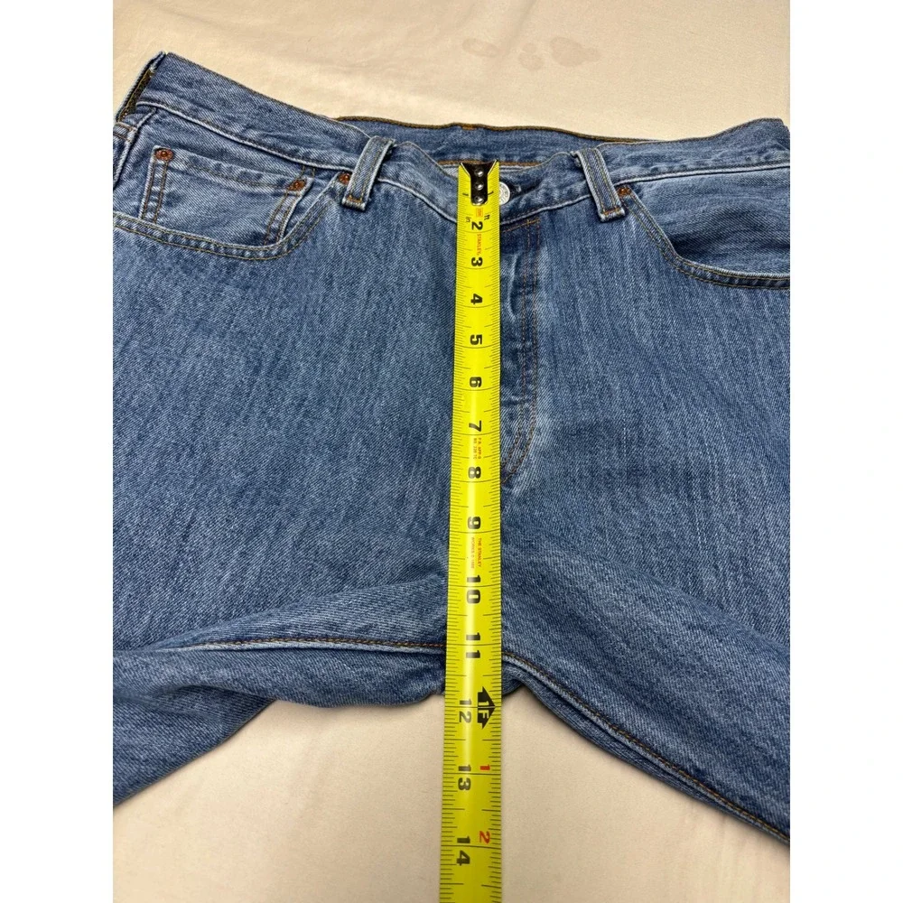 Levis 501 Original Fit Jeans Mens 33x30 Blue Medium Wash Straight Leg Button Fly
